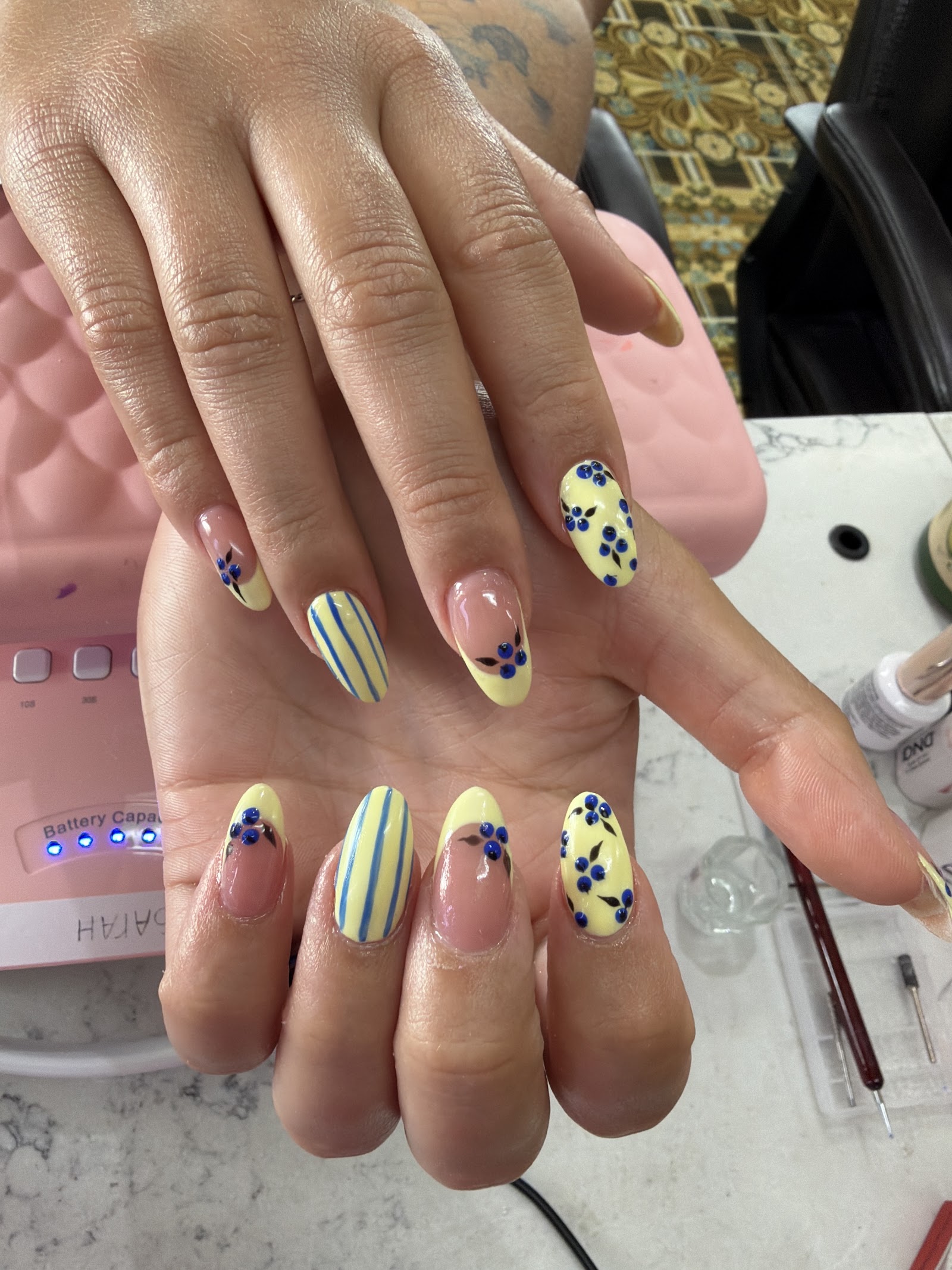 La Nail Salon nail photo 3